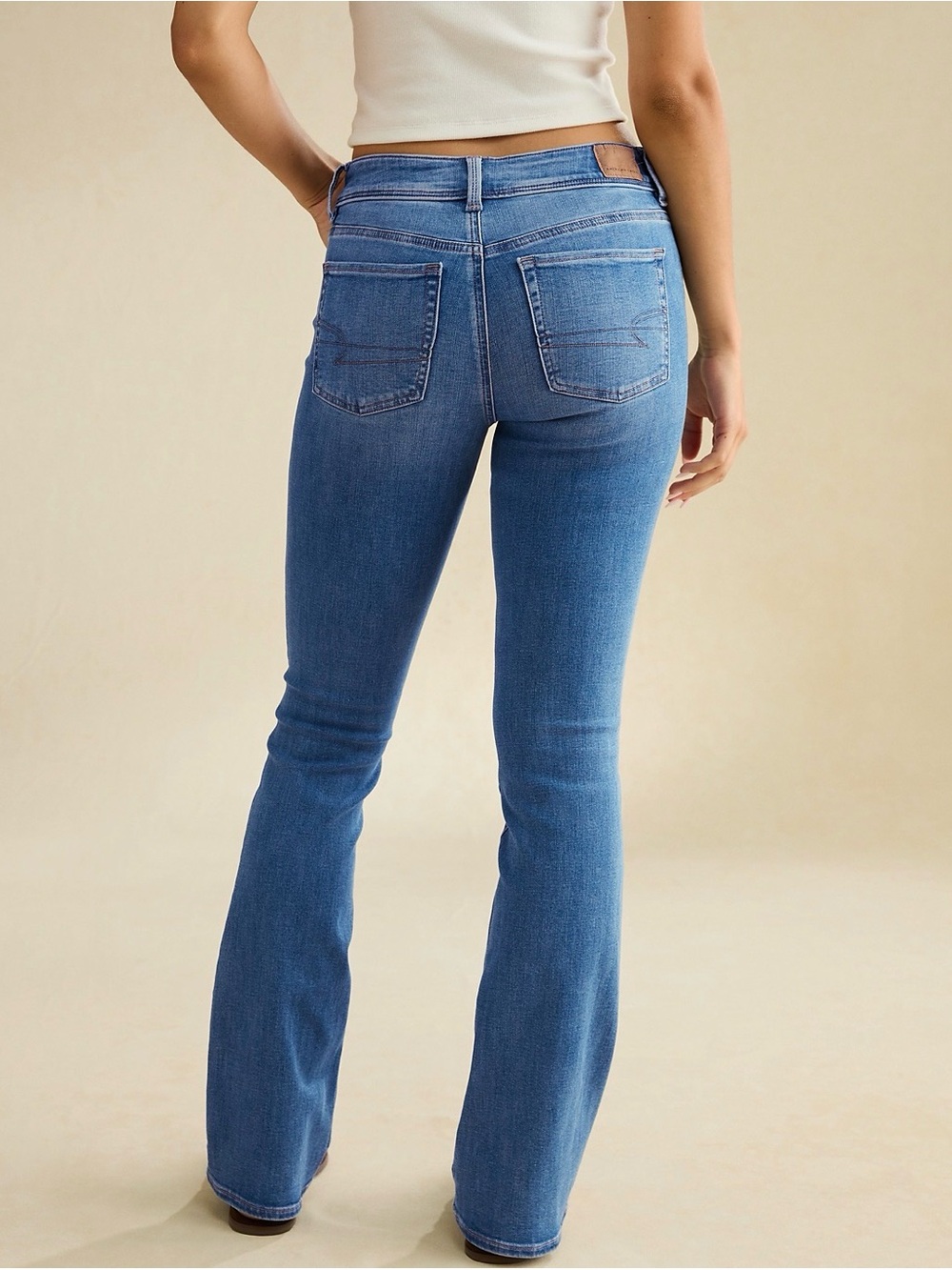 American Eagle Low-Rise Next Level Stretch kick Boot Jeans - Light Blue size 6 R